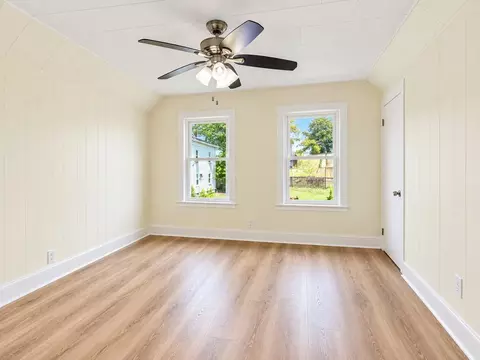 Bedroom - 5 Branch St, Worcester, MA 01604 photo 6 of 8