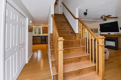 Entry Way - 54 Lower Gore Rd, Webster, MA 01570 photo 3 of 5