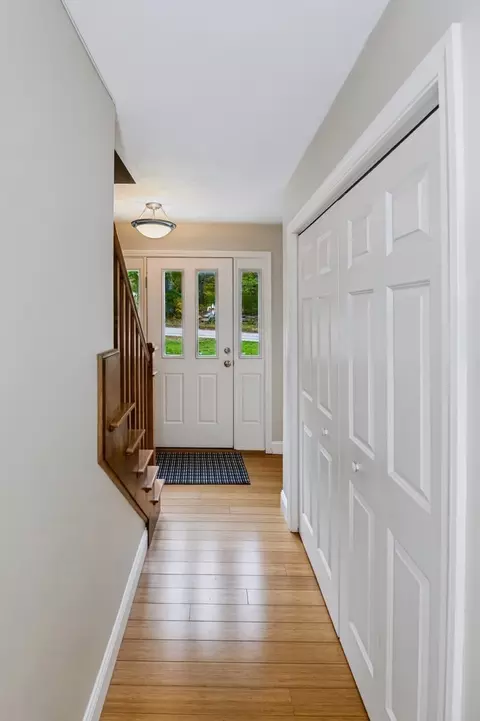 Entry Way - 54 Lower Gore Rd, Webster, MA 01570 photo 4 of 5