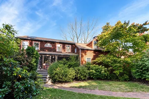 108 Auburn, Cambridge, MA 02139