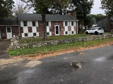 20 Brentwood Ave #2, Brockton, MA 02302