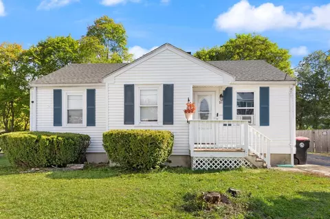 31 Hope St, Brockton, MA 02302
