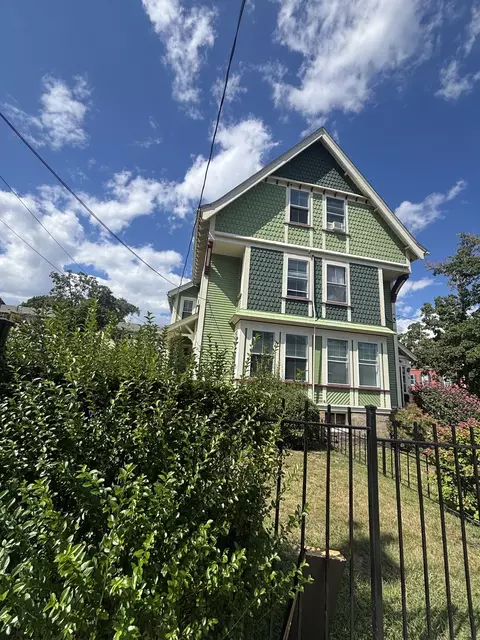 19 Trull St, Dorchester, MA 02125