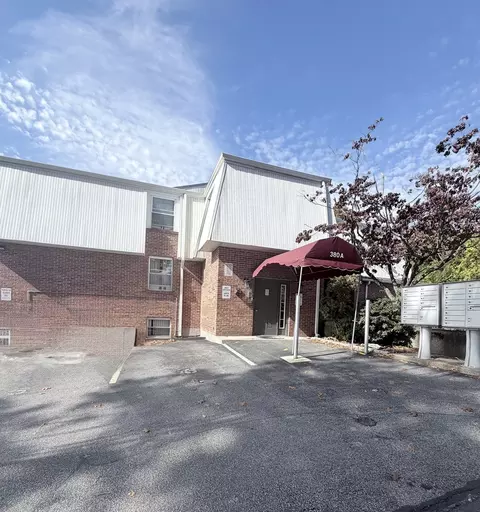 380 Sunset Ave #11, North Providence, RI 02904
