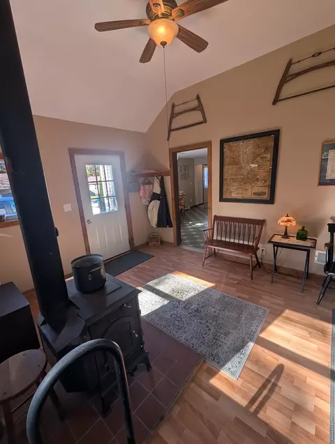 Entry Way - 434 Harvard Ave, Athol, MA 01331 photo 2 of 2