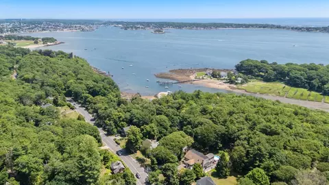 View/Area - 349 351 Western Ave, Gloucester, MA 01930 photo 2 of 8