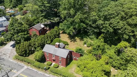 View/Area - 349 351 Western Ave, Gloucester, MA 01930 photo 1 of 8