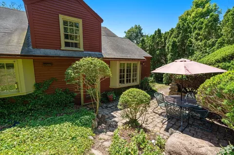 Exterior - 349 351 Western Ave, Gloucester, MA 01930 photo 5 of 8