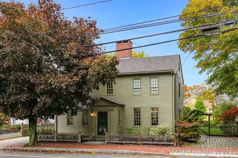 288 Merrimac St, Newburyport, MA 01950