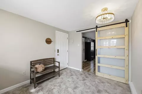 Entry Way - 5 Maple Crest Cir #E, Holyoke, MA 01040 photo 2 of 6