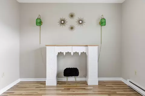 Living - 5 Maple Crest Cir #E, Holyoke, MA 01040 photo 3 of 3