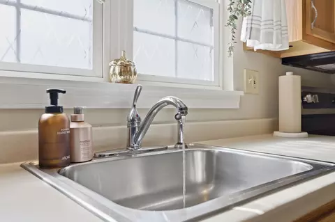 Kitchen - 5 Maple Crest Cir #E, Holyoke, MA 01040 photo 4 of 4