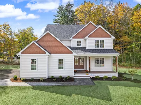 2 Boette Ln, Foxboro, MA 02035