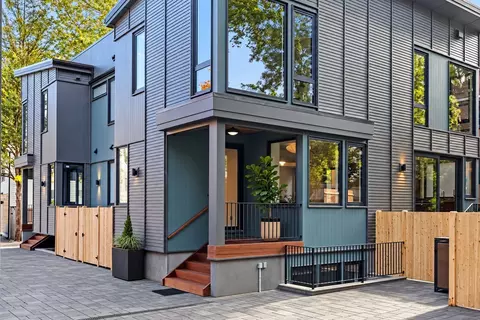 6 Holworthy Ter #6, Cambridge, MA 02138