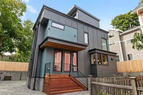 8 Holworthy Ter #8, Cambridge, MA 02138