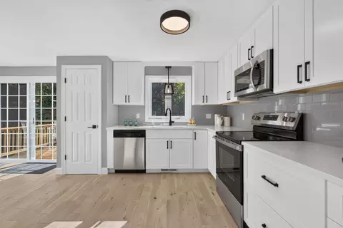 Kitchen - 8 Reid St, Raynham, MA 02767 photo 2 of 2