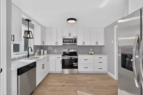 Kitchen - 8 Reid St, Raynham, MA 02767 photo 1 of 2