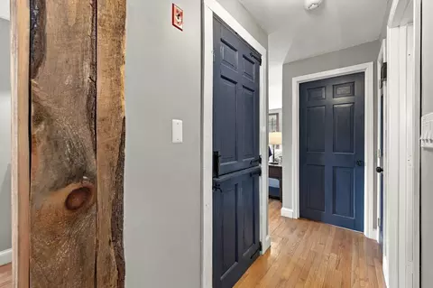 Entry Way - 252 Leavitt St, Hingham, MA 02043 photo 3 of 4