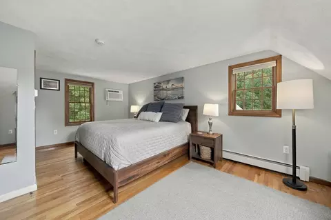 Bedroom - 252 Leavitt St, Hingham, MA 02043 photo 1 of 3