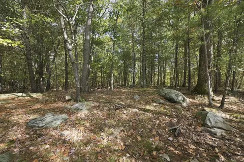 Exterior - 252 Leavitt St, Hingham, MA 02043 photo 5 of 6