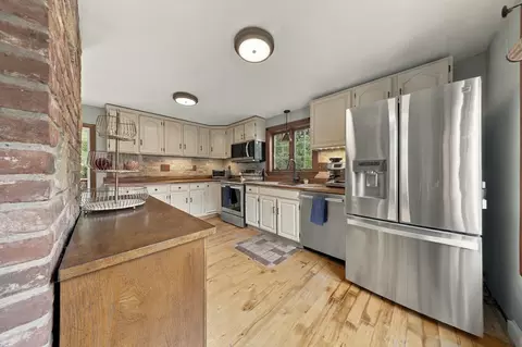 Kitchen - 252 Leavitt St, Hingham, MA 02043 photo 3 of 3