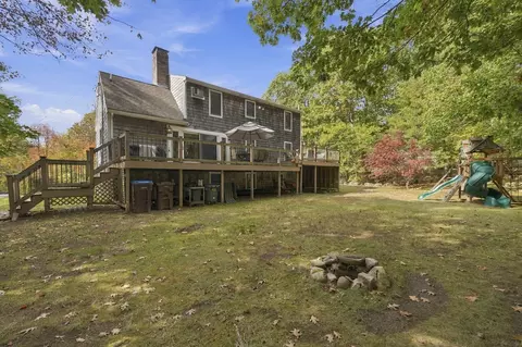 Exterior - 252 Leavitt St, Hingham, MA 02043 photo 6 of 6
