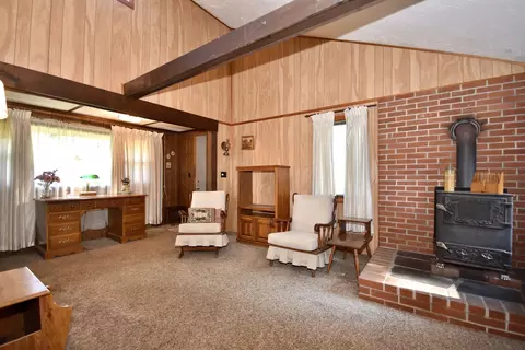 Living - 30 Meadowlark Dr, Wareham, MA 02571 photo 2 of 2