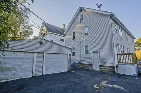 Exterior - 559-561 Wilbraham Rd, Springfield, MA 01109 photo 5 of 6