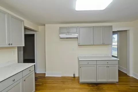 Entry Way - 559-561 Wilbraham Rd, Springfield, MA 01109 photo 2 of 3