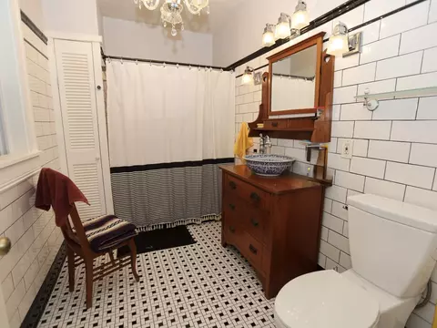 Bath - 46 Barrett Ave, Worcester, MA 01605 photo 1 of 2