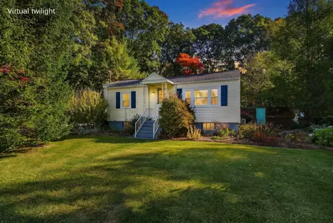 93 Washington St, Westport, MA 02790
