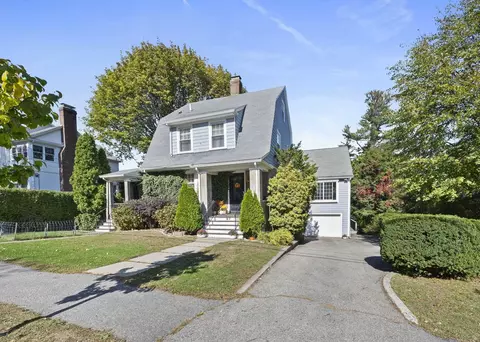 67 Summit Ave, Quincy, MA 02170