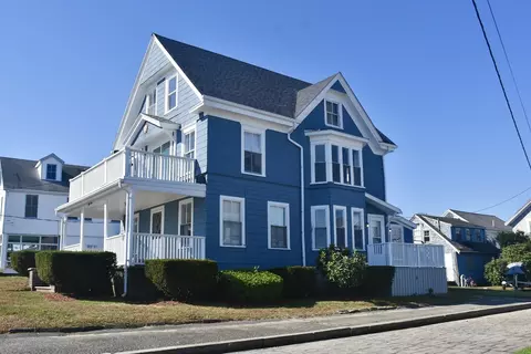 Exterior - 51 South Blvd, Wareham, MA 02571 photo 2 of 7