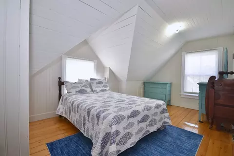 Bedroom - 51 South Blvd, Wareham, MA 02571 photo 8 of 8