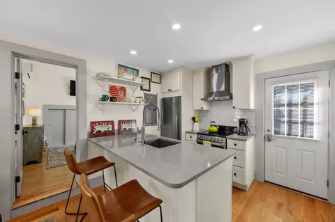 233 Bradford St UNIT 9, Provincetown, MA 02657
