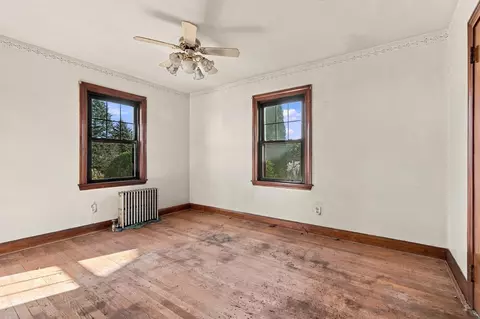 Bedroom - 149 Lake St, Webster, MA 01570 photo 3 of 8