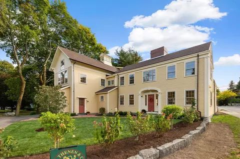2 Pleasant St #2, Lexington, MA 02421