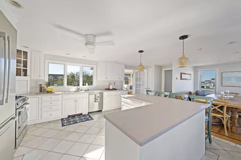 Kitchen - 57 Ocean Dr, Scituate, MA 02066 photo 4 of 5