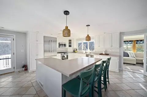 Kitchen - 57 Ocean Dr, Scituate, MA 02066 photo 2 of 5