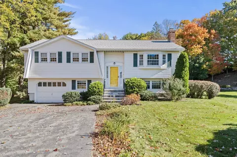 5 Bamberg Dr, Woburn, MA 01801
