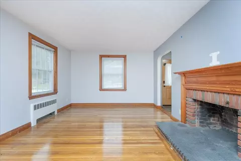 Living - 20 Wright St, North Reading, MA 01864 photo 2 of 6