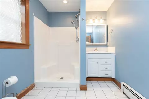 Bath - 20 Wright St, North Reading, MA 01864 photo 1 of 2