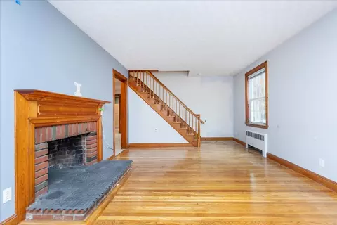 Living - 20 Wright St, North Reading, MA 01864 photo 4 of 6