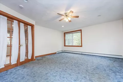 Living - 20 Wright St, North Reading, MA 01864 photo 5 of 6