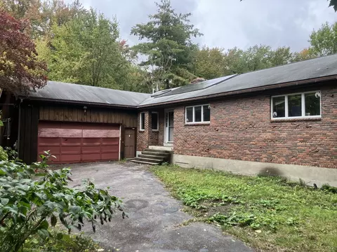 5 Clinton St, Wilmington, MA 01887
