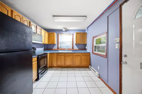 Kitchen - 80 Better Way, Springfield, MA 01119 photo 2 of 2