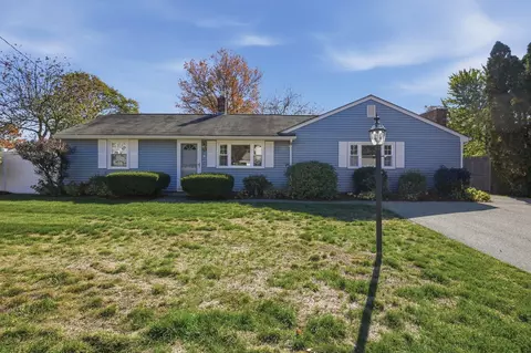 18 Susan Dr, Billerica, MA 01821