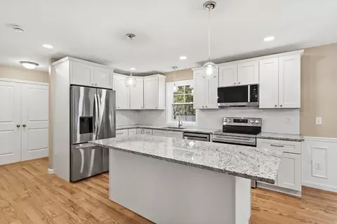 Kitchen - 167 Dorset St, Springfield, MA 01108 photo 2 of 4