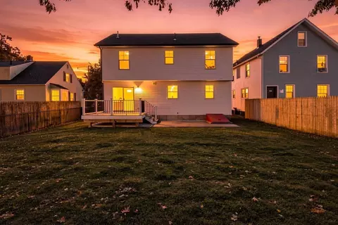 Exterior - 167 Dorset St, Springfield, MA 01108 photo 7 of 11