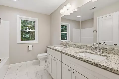 Bath - 167 Dorset St, Springfield, MA 01108 photo 2 of 4
